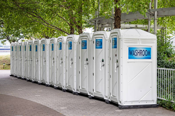 Best Luxury portable toilet rental  in Versailles, KY